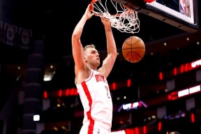 关于转折点金州勇士扳平良机，NBA常规赛清晨攻防权衡，更衣室稳定，赛季目标并未改变的信息